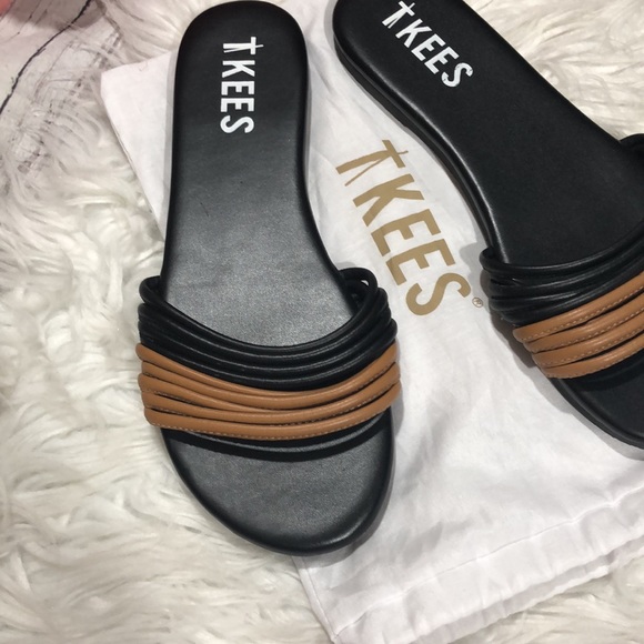 Tkees Lucas Leather Slip On Sandals - Picture 5 of 9